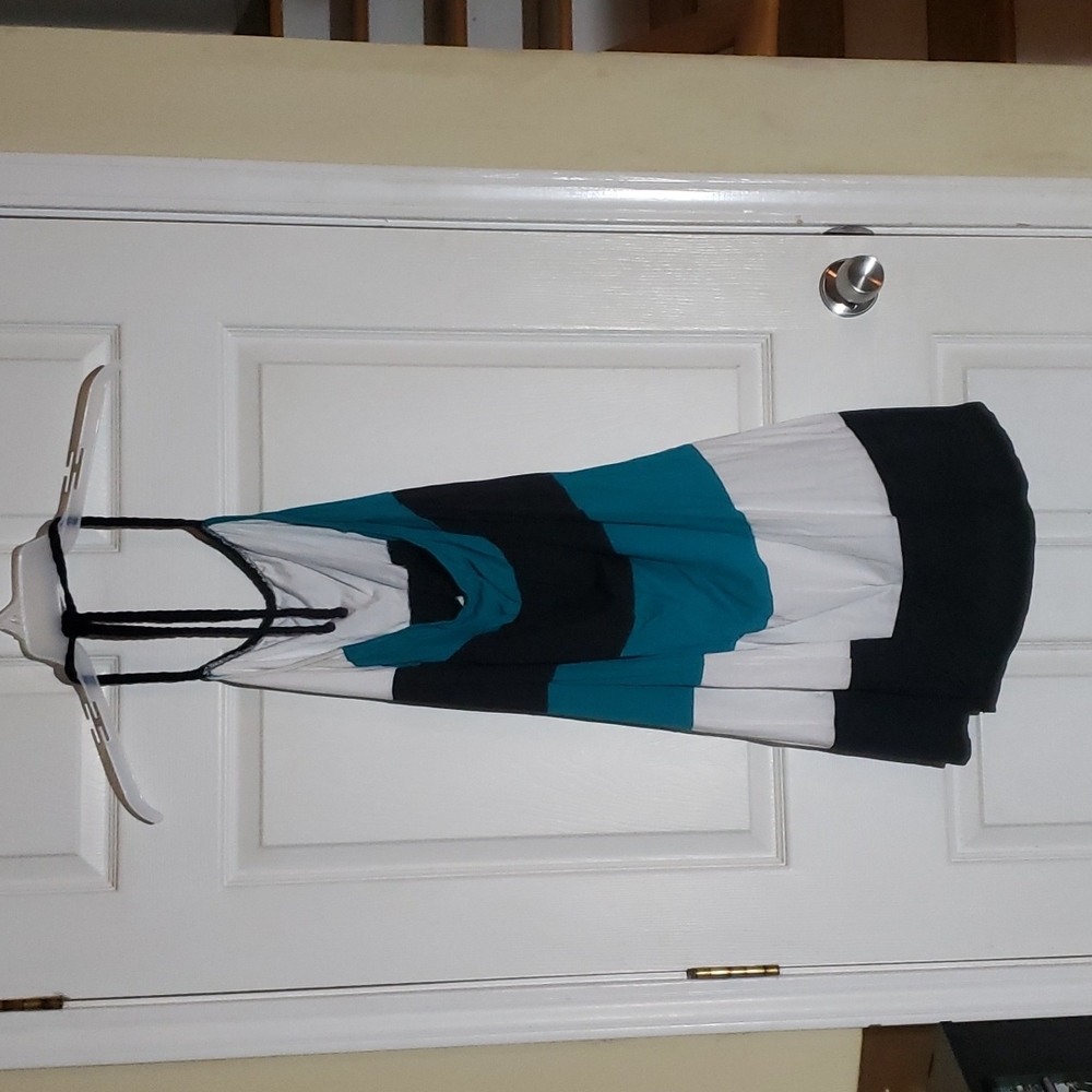 Element Dress - Picture 4 of 6